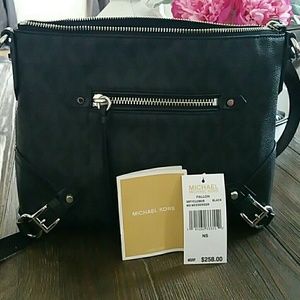 Michael Kors Fallon Messenger Bag